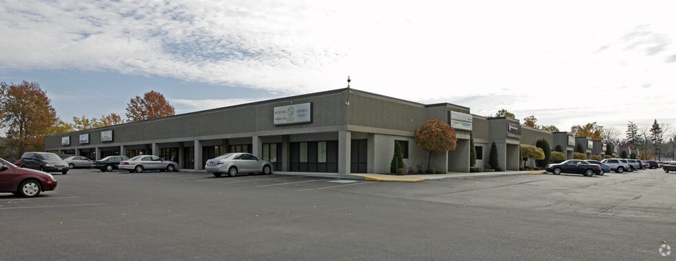 1100-1310 Lake Ave, Ashtabula, OH for lease - Building Photo - Image 2 of 3