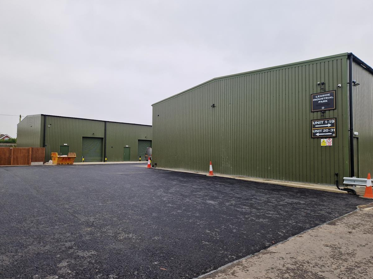 Sedge Grn, Nazeing for lease Building Photo- Image 1 of 2