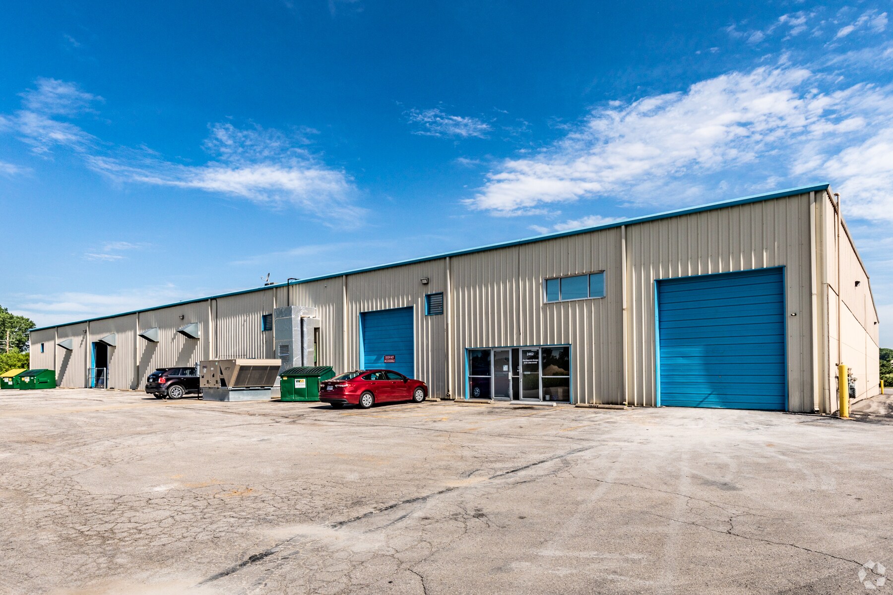 2461-2475 NW Tullison Rd, Riverside, MO for sale Primary Photo- Image 1 of 1