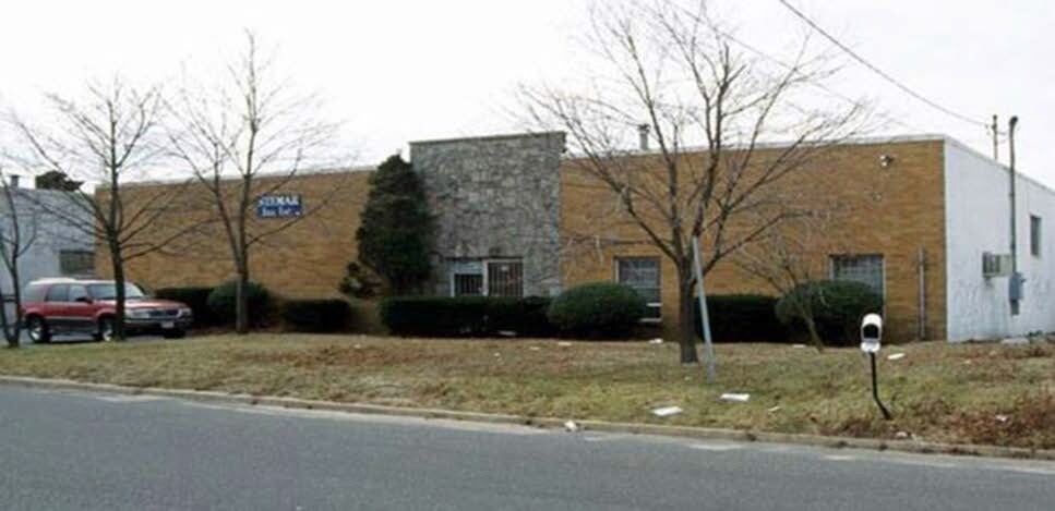 116 Kean St, West Babylon, NY for sale - Primary Photo - Image 1 of 1