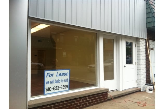 108 S 4th St, Martins Ferry, OH for lease - Building Photo - Image 1 of 13