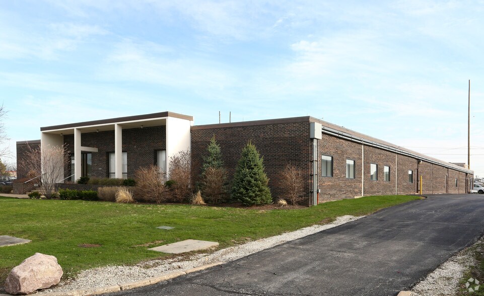 3075 Tollview Dr, Rolling Meadows, IL for sale - Primary Photo - Image 1 of 1