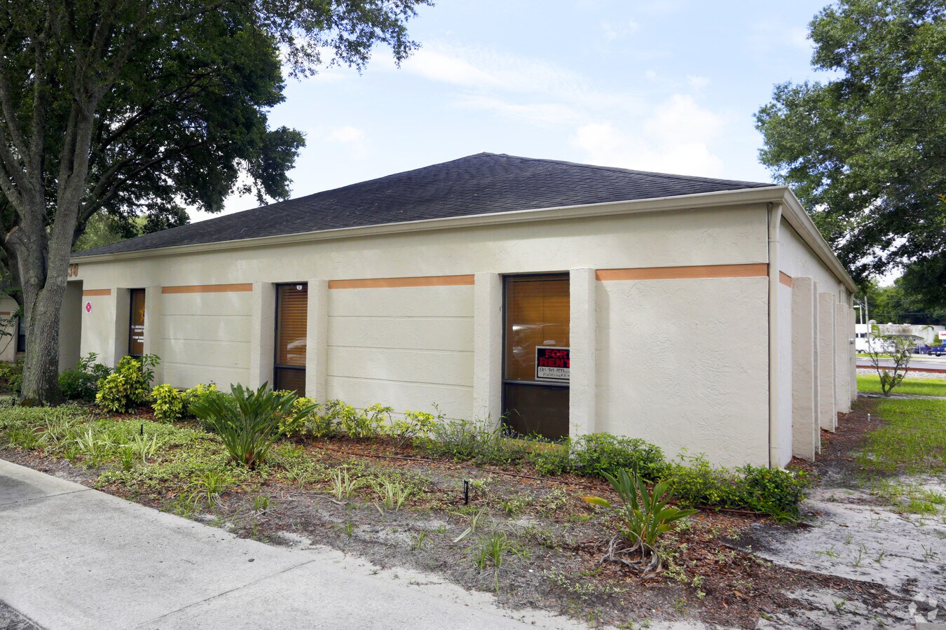138 Whitaker Rd, Lutz, FL 33549
