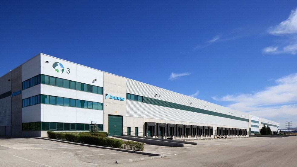 Calle Francisco Rabal, 1, Alcalá de Henares, Madrid for lease - Building Photo - Image 1 of 9