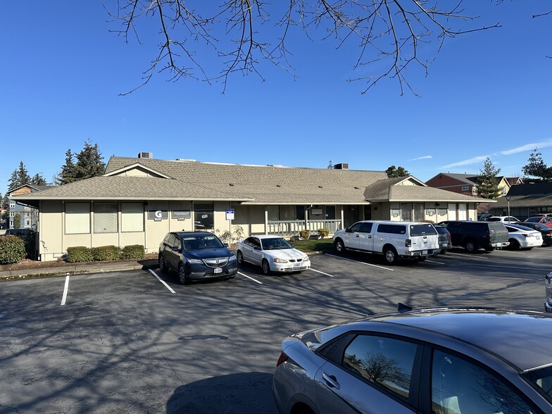 12730 SE Stark St, Portland, OR for sale - Building Photo - Image 1 of 8