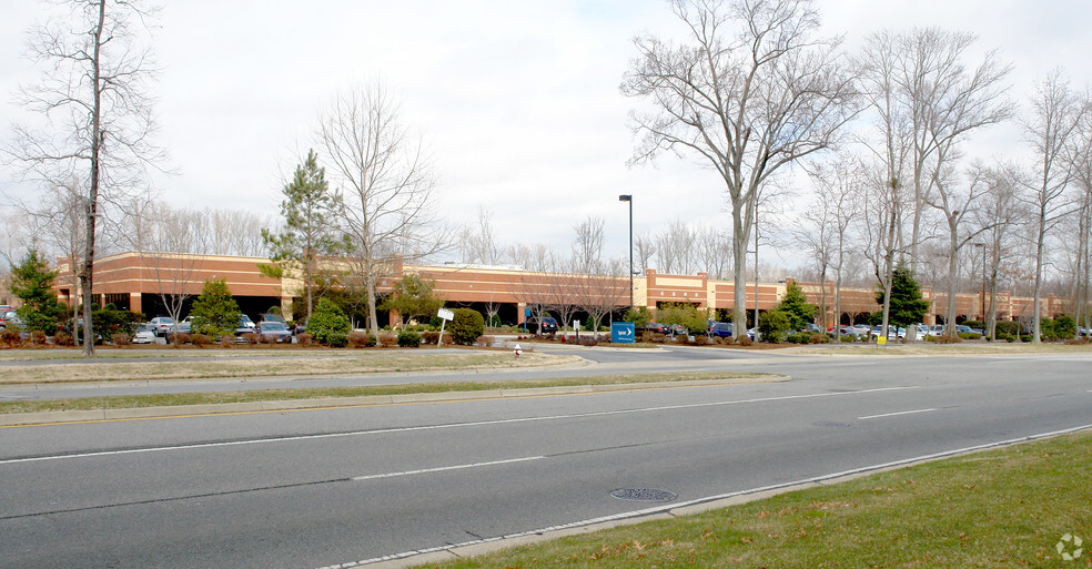 400 Butler Farm Rd, Hampton, VA for lease - Building Photo - Image 1 of 13