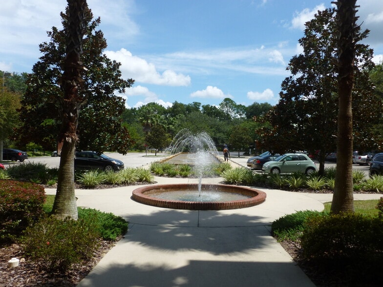 2850 NW 43rd St, Gainesville, FL for lease - Building Photo - Image 3 of 10