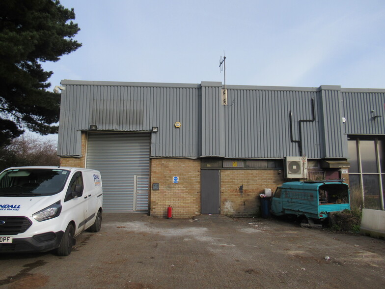 59 Weir Rd, London for lease - Building Photo - Image 1 of 3