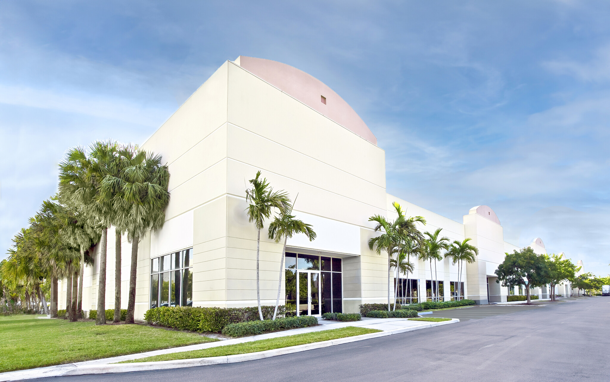 2100 SW 2nd St, Pompano Beach, FL for lease Building Photo- Image 1 of 1