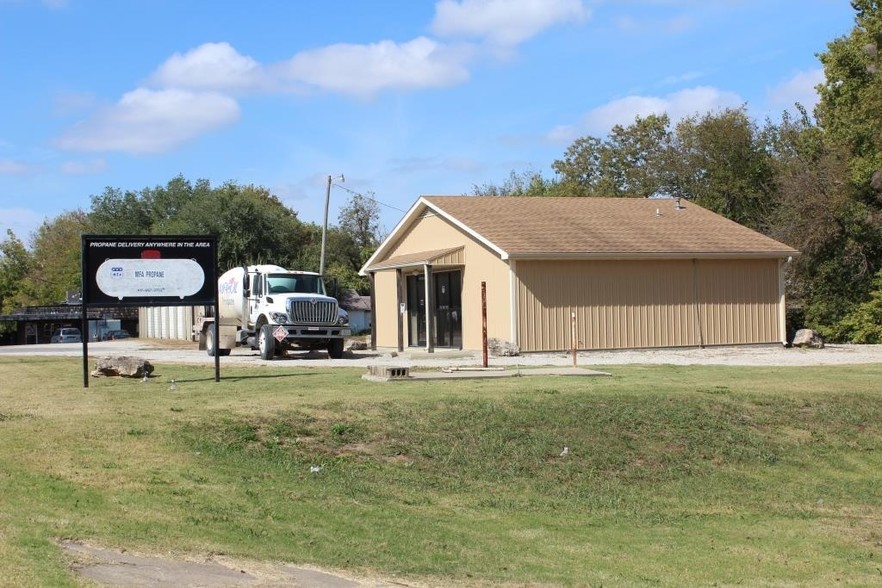 1519 E Wall St, Fort Scott, KS for sale - Building Photo - Image 1 of 1