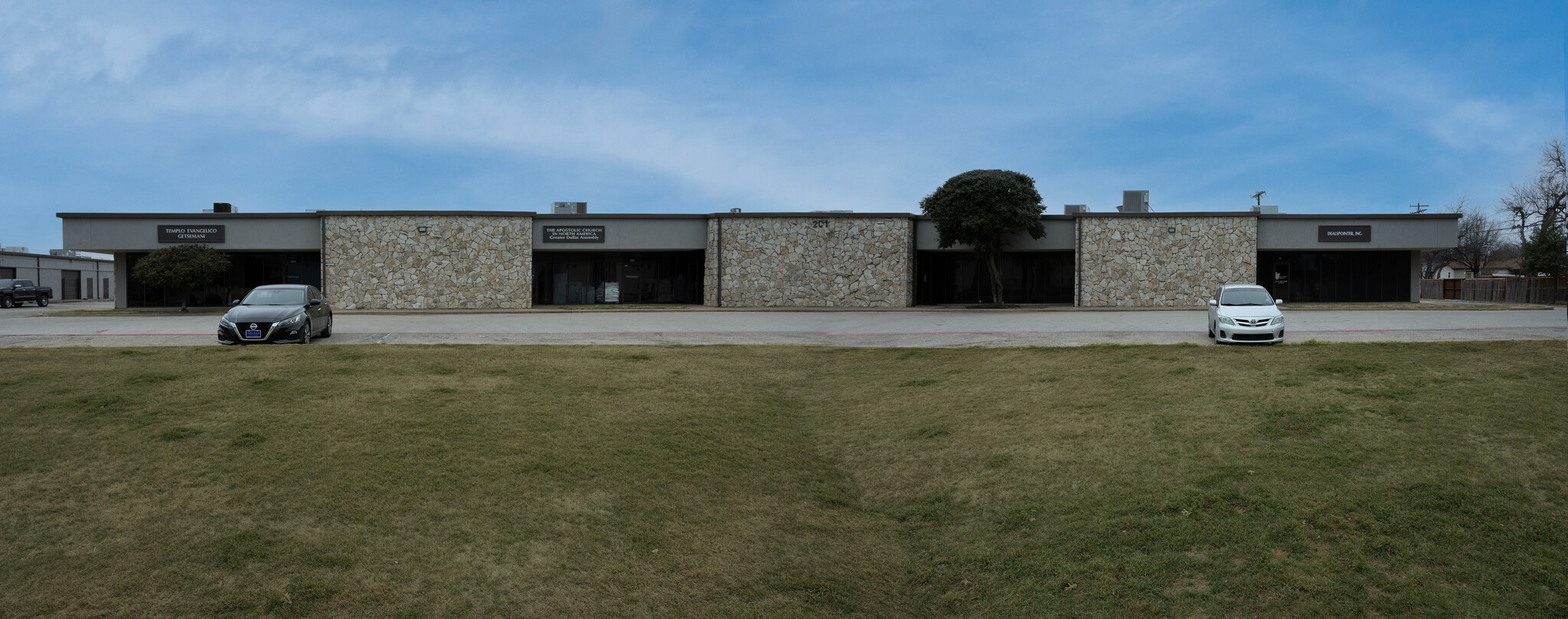 220 Story Rd N, Irving, TX for lease Building Photo- Image 1 of 10