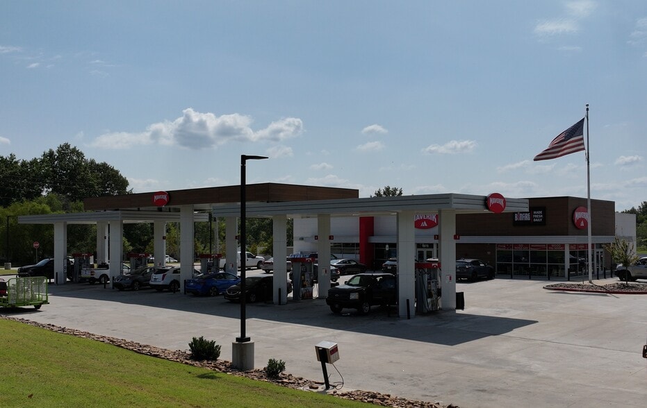 1851 E Huntsville Rd, Fayetteville, AR for sale - Building Photo - Image 1 of 11