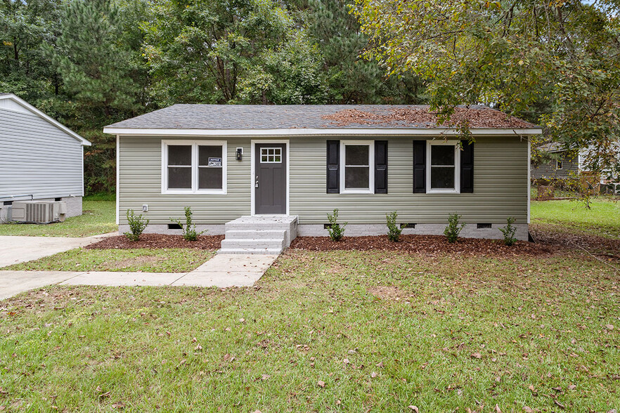 1213 Freeman Dr, Sanford, NC for sale - Primary Photo - Image 2 of 28