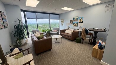 5950 Berkshire Ln, Dallas, TX for lease Interior Photo- Image 2 of 8