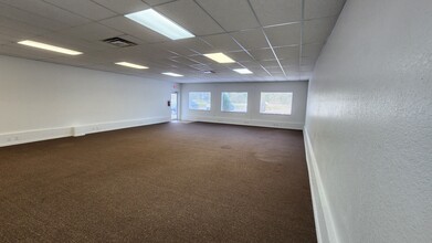 16332-16352 Cortez Blvd, Brooksville, FL for lease Interior Photo- Image 2 of 5