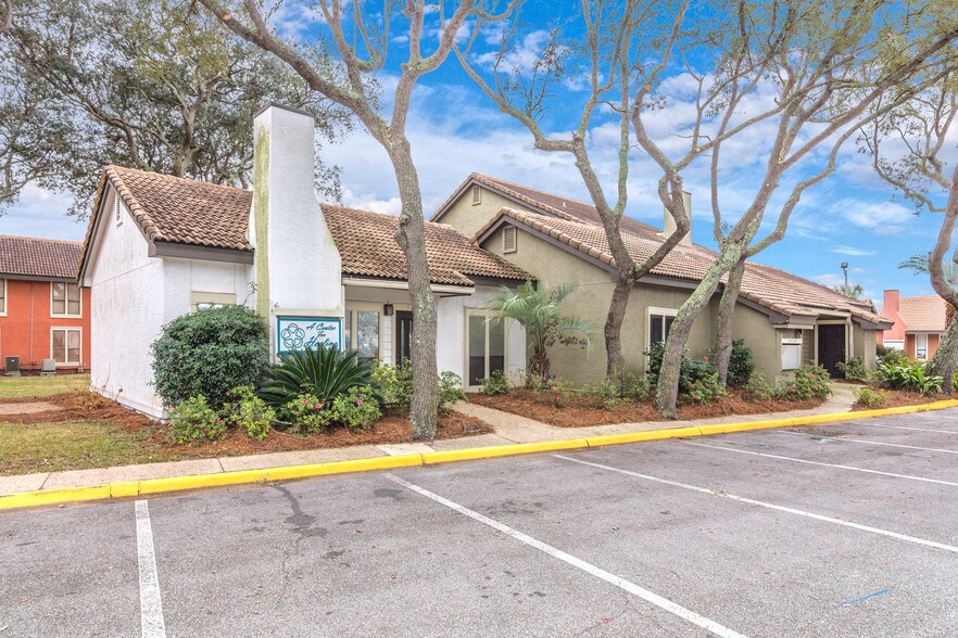 151 Mary Esther Blvd, Mary Esther, FL 32569