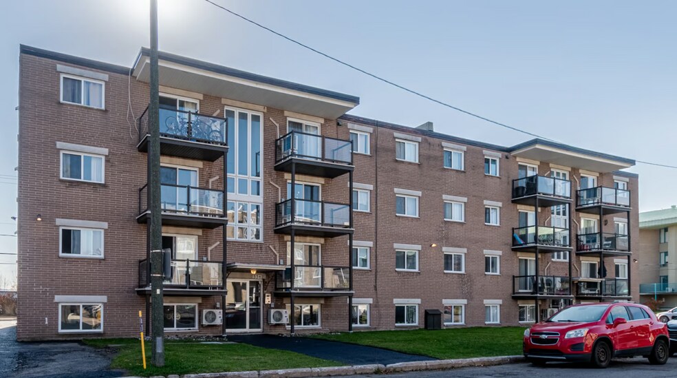 554 Av Du Fleuve, Québec, QC for sale - Primary Photo - Image 1 of 5
