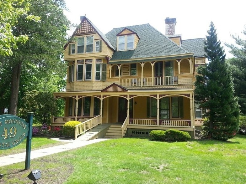 49 N Mountain Ave, Montclair, NJ 07042
