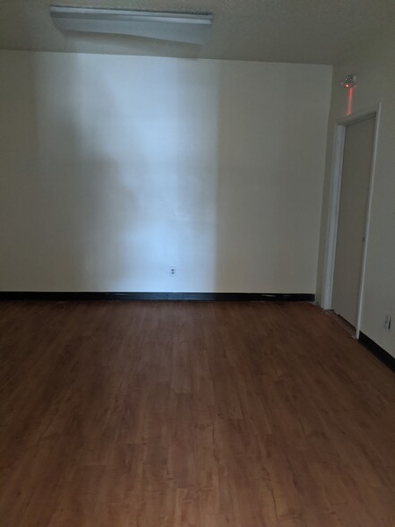 720 Hwy 183 S, Austin, TX for lease - Interior Photo - Image 3 of 7