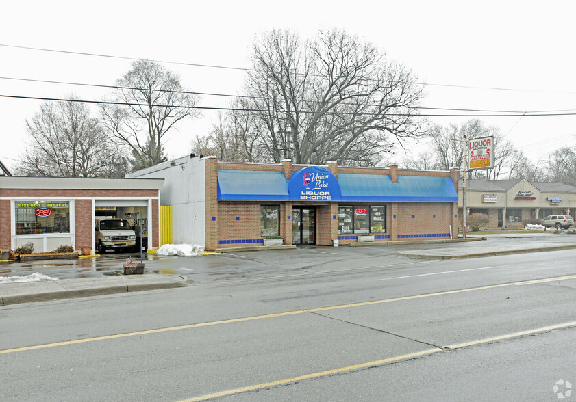 2515 Union Lake Rd, Commerce Township, MI for lease - Building Photo - Image 3 of 5