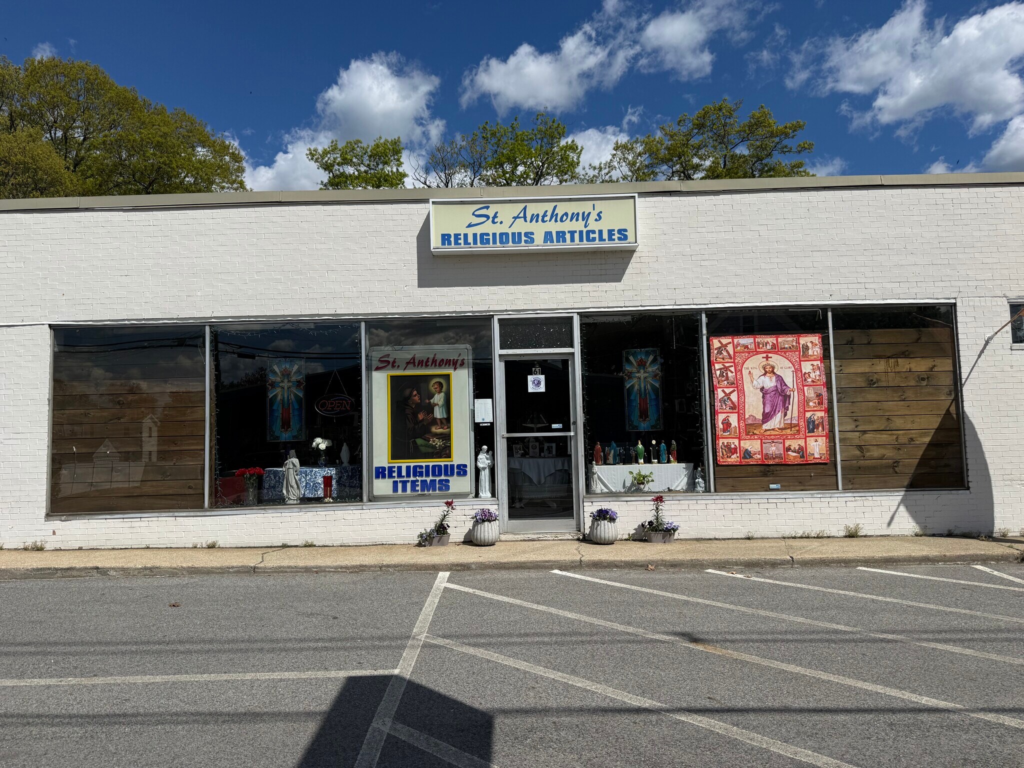 61 Waverly St, Framingham, MA for lease Interior Photo- Image 1 of 7