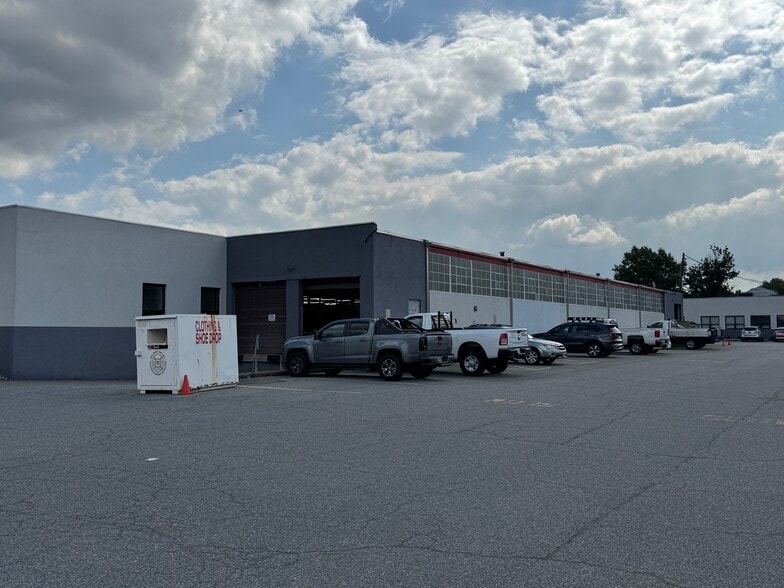 540 Huyler St, South Hackensack, NJ for lease - Building Photo - Image 3 of 3