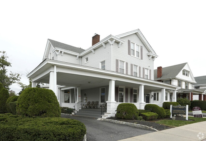 7 Broadway, Freehold, NJ 07728