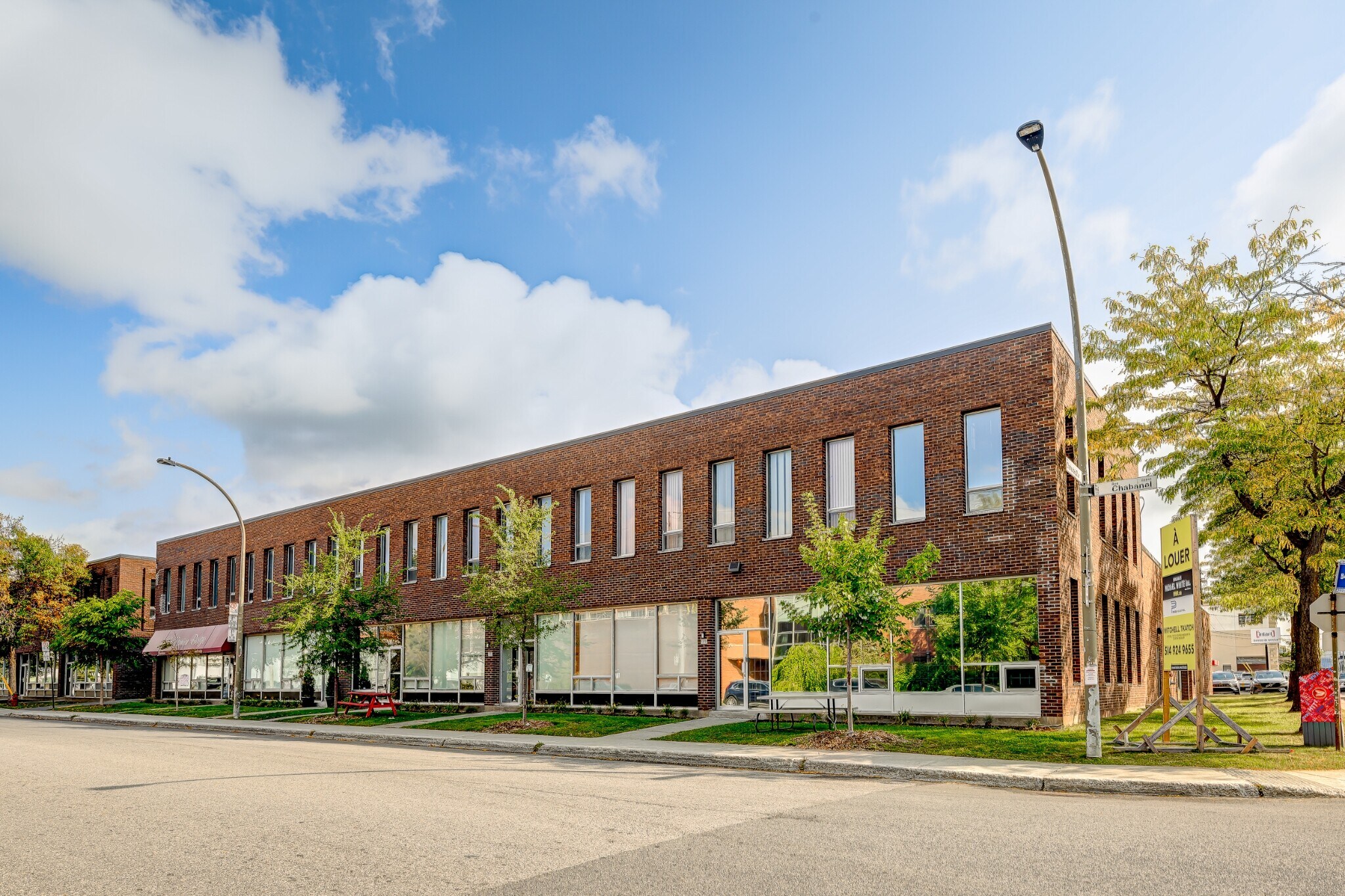 1550-1590 Rue Chabanel O, Montréal, QC for lease Building Photo- Image 1 of 4