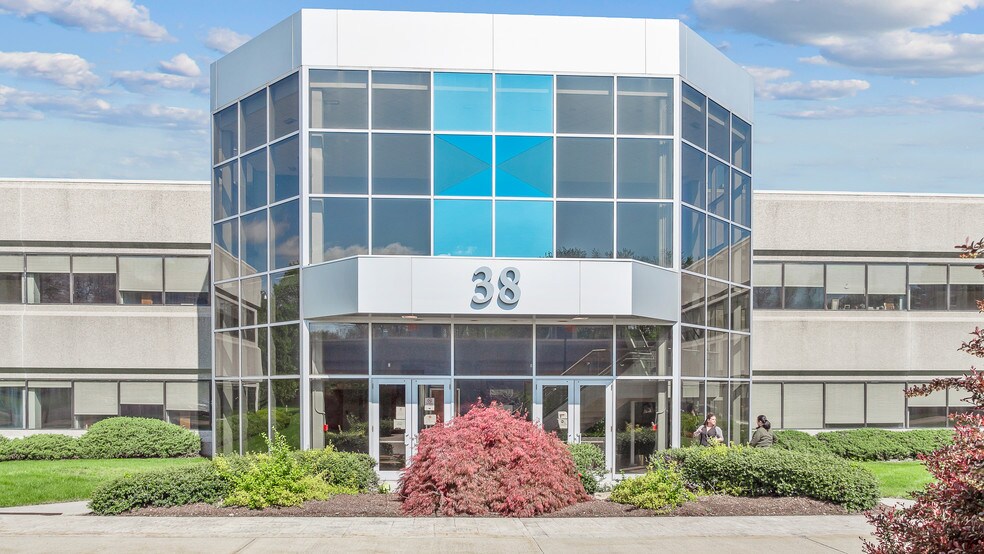 38 Wellington Rd, Milford, CT 06461