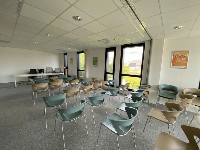 Office in Rennes for lease - Interior Photo - Image 1 of 8