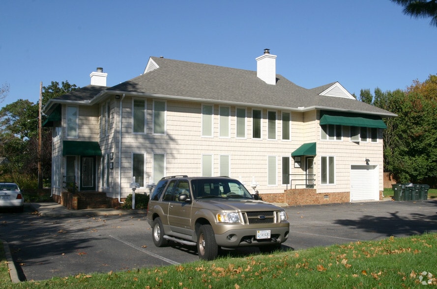 113 Holly Cres, Virginia Beach, VA for lease - Building Photo - Image 2 of 3