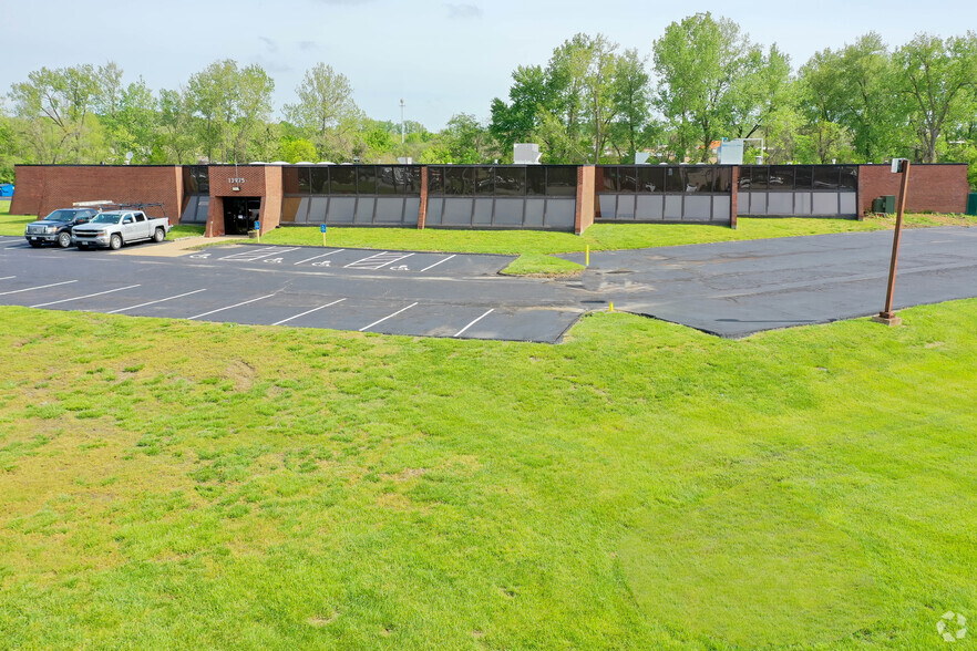 13975 Manchester Rd, Manchester, MO for lease - Building Photo - Image 1 of 5