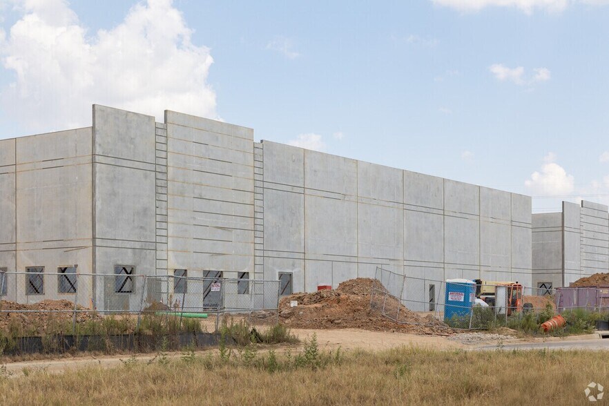 2690 Twinwood Pky, Brookshire, TX for sale - Building Photo - Image 1 of 1