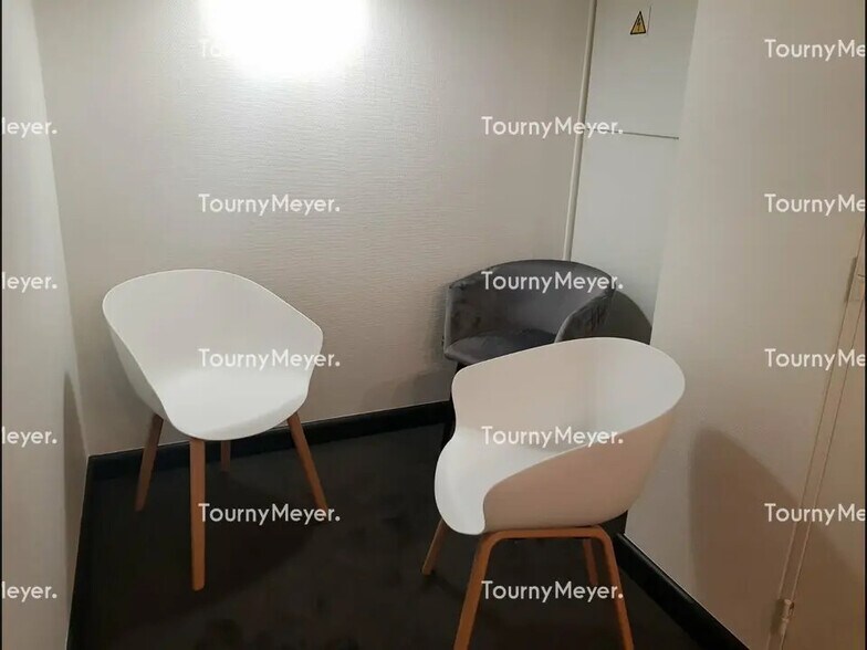 Office in Rennes for lease - Interior Photo - Image 3 of 4