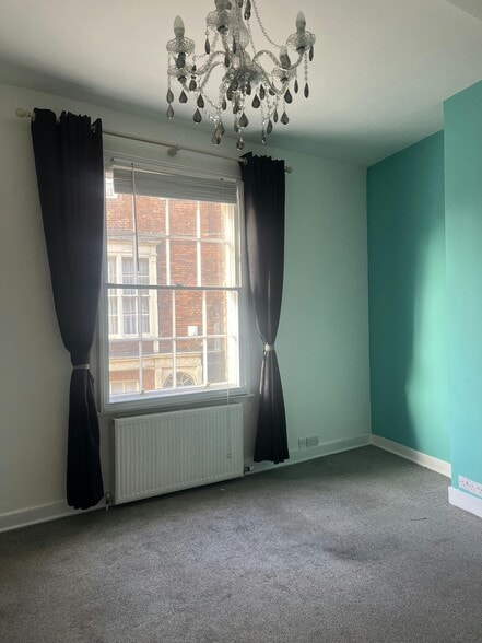 28 High Petergate, York for lease - Interior Photo - Image 3 of 6