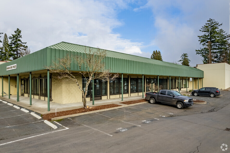 8155 SE Deer Creek Ln, Milwaukie, OR for lease - Primary Photo - Image 1 of 6