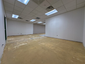 3130 Chatham Rd, Springfield, IL for lease Interior Photo- Image 2 of 7