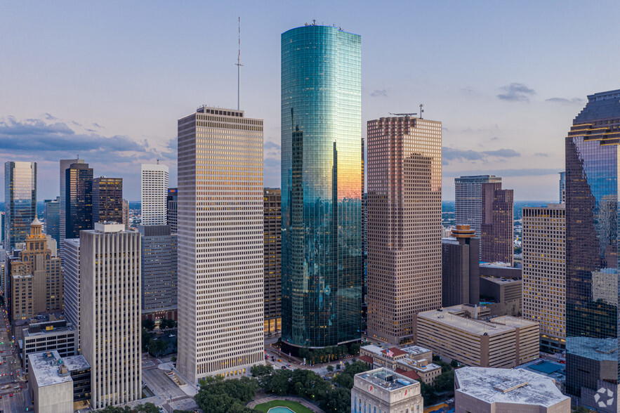 1000 Louisiana St, Houston, TX for sale - Building Photo - Image 1 of 1