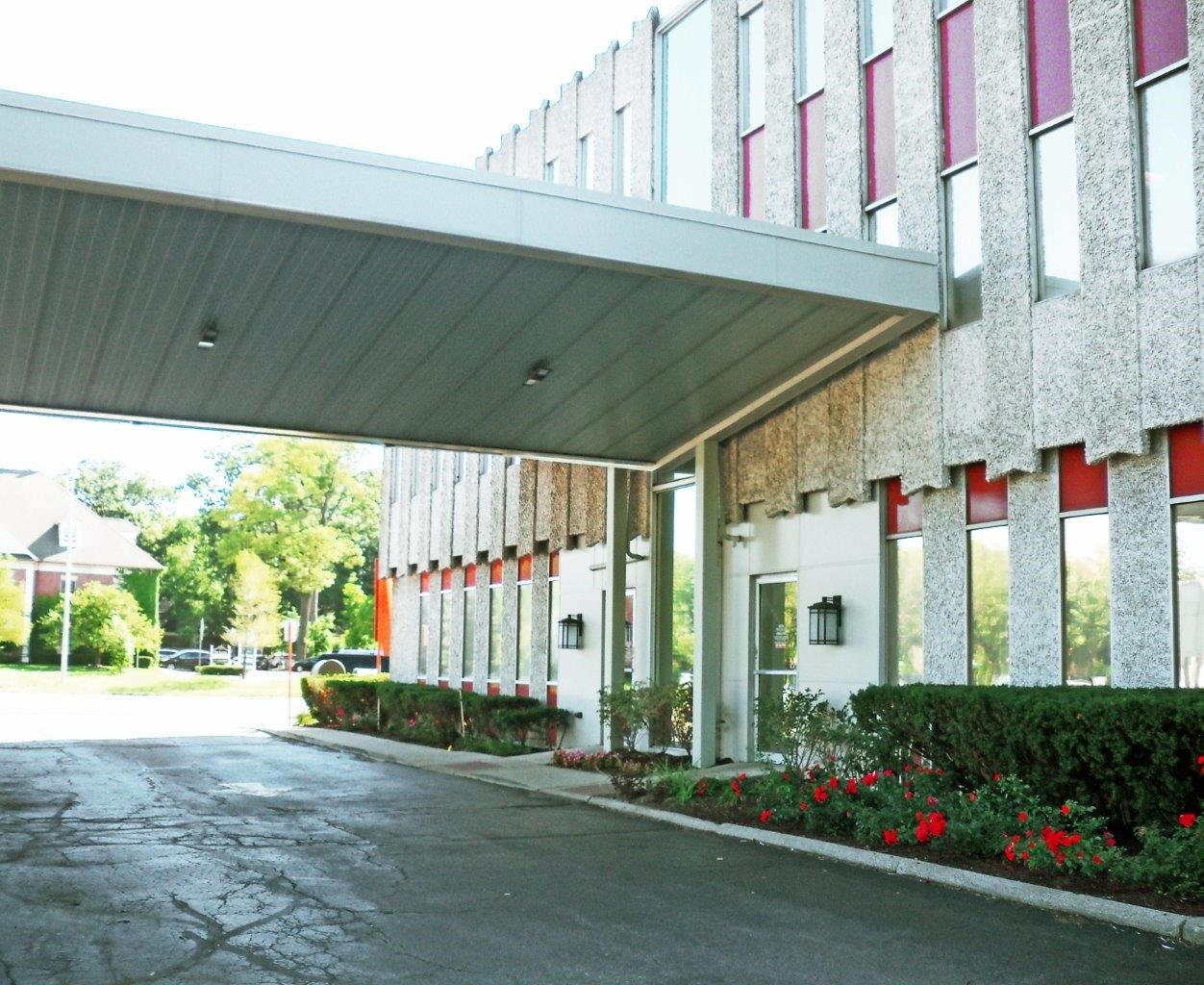 26711 Woodward Ave, Huntington Woods, MI 48070 Huntington