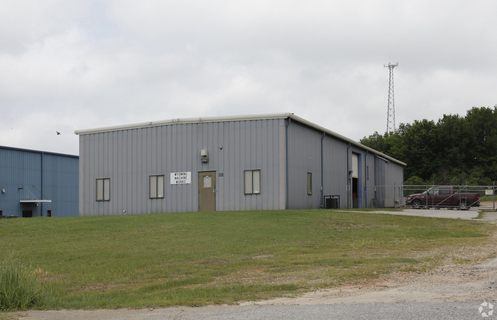 850 Rogers Bridge Rd, Duncan, SC for sale Primary Photo- Image 1 of 1