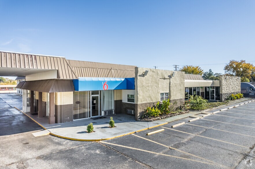 1306 N Main St, Brinkley, AR for sale - Primary Photo - Image 1 of 1