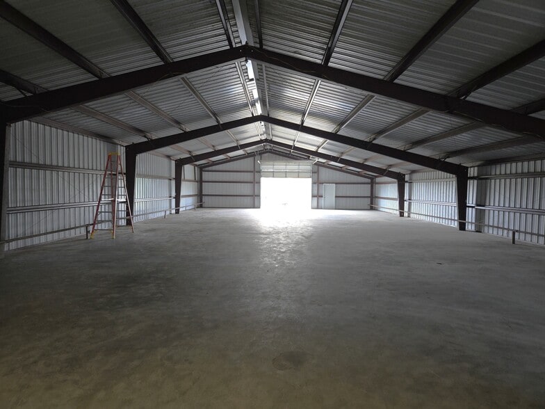 1209 Bessemer Ave, Llano, TX for sale - Building Photo - Image 3 of 10