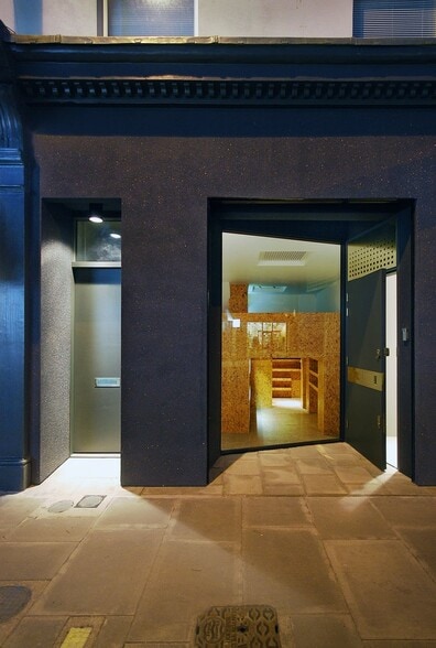 79 Askew Rd, London for lease - Building Photo - Image 3 of 8