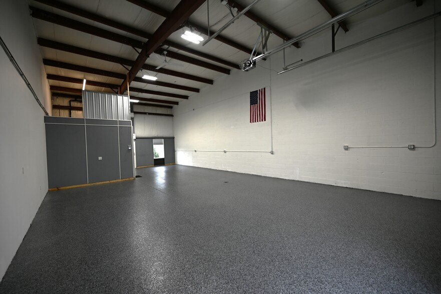 121 Spencer Plain Rd, Old Saybrook, CT for sale - Building Photo - Image 1 of 1