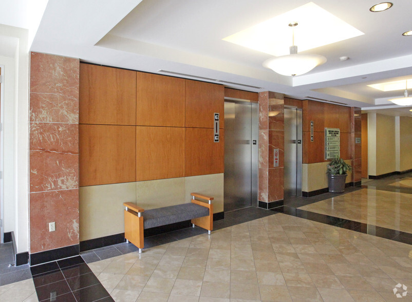 901 W 38th St, Austin, TX for lease - Lobby - Image 3 of 4