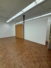 124 W 30th St, New York, NY for lease Interior Photo- Image 2 of 3