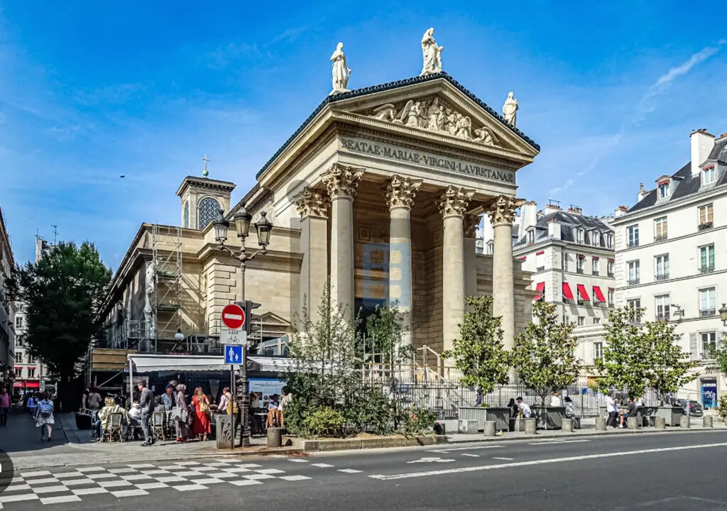 Retail in Paris for lease Building Photo- Image 1 of 4