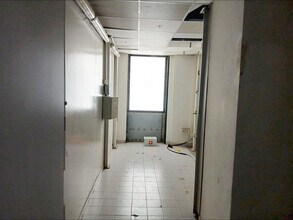 Retail in El Vendrell, Tarragona for lease Interior Photo- Image 2 of 6