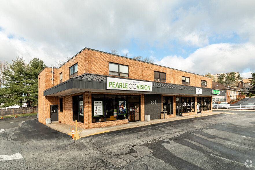 661 W Germantown Pike, Plymouth Meeting, PA for lease - Building Photo - Image 1 of 13