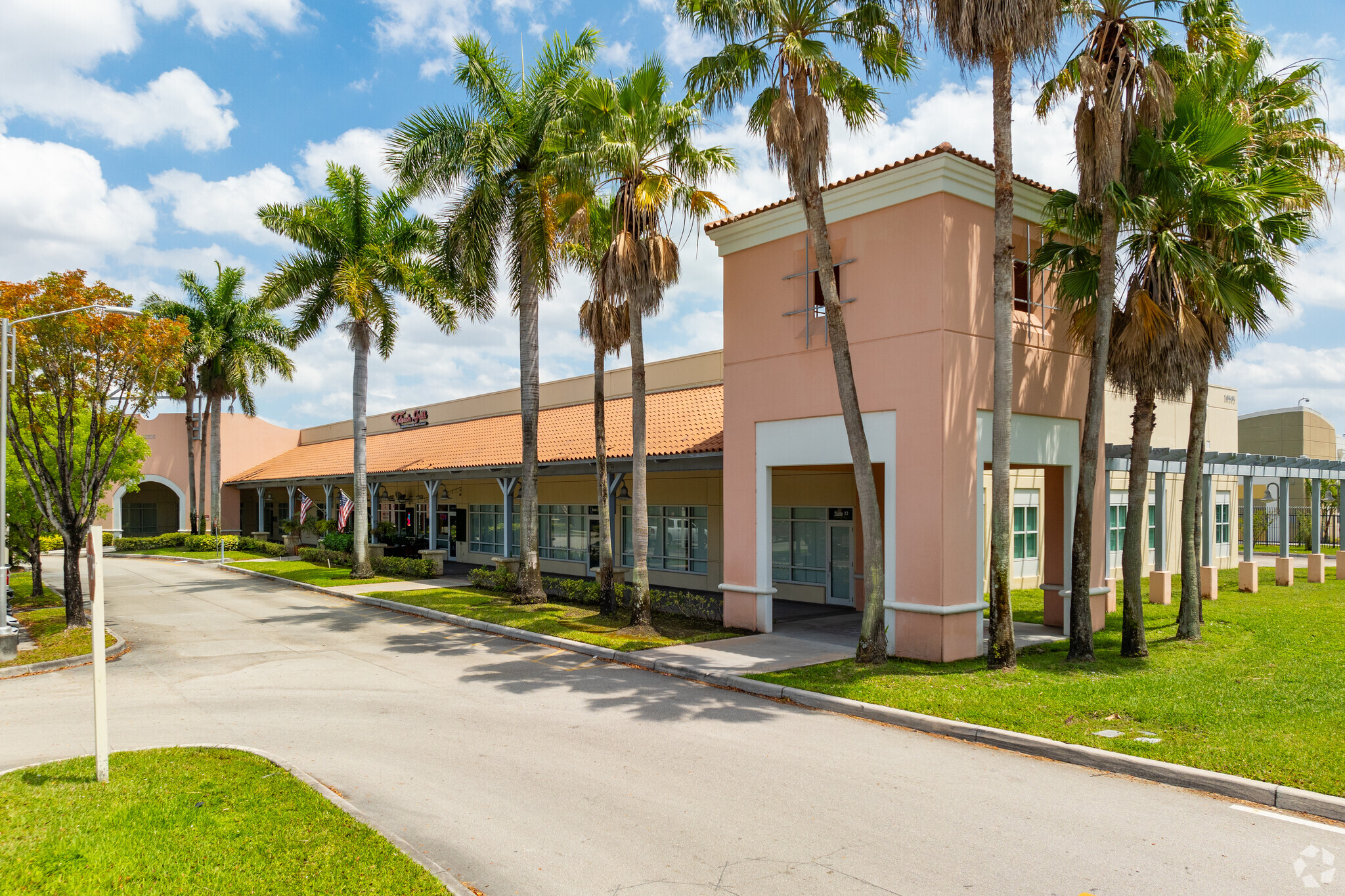 10505 NW 112th Ave, Medley, FL for sale Primary Photo- Image 1 of 1